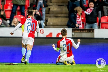 Slavia porazila Baník hladce 4:0 a navýšila vedení na čele tabulky