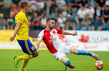Slavia vstoupila do sezony výhrou ve Zlíně, jediný gól vstřelil Hušbauer