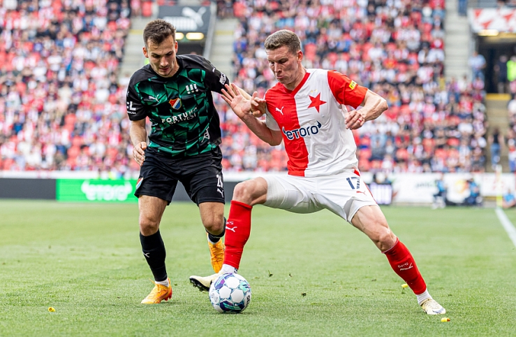 Slavia doma ukázala sílu, Baník rozložila pěti góly. Dvakrát se trefil Chytil